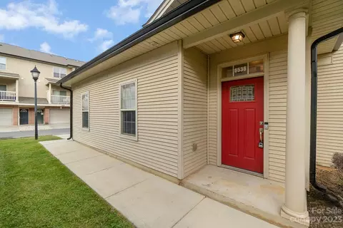 6536 Quarterbridge Ln, Charlotte, NC 28262