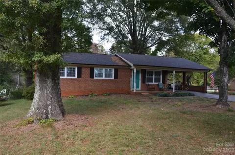 1758 Eastway Dr, Newton, NC 28658