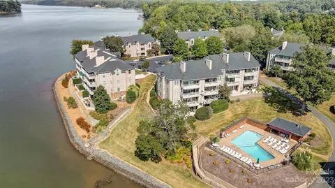 9809 Emerald Point 7 Dr #7, Charlotte, NC 28278