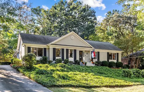 7116 Bridlespur Ln, Charlotte, NC 28210