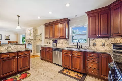 112 Ridge 11 Ave #11, Clover, SC 29710 photo 11