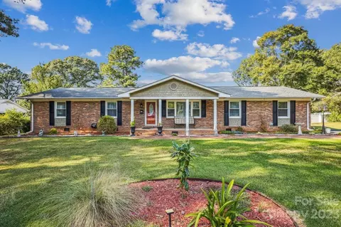 112 Ridge 11 Ave #11, Clover, SC 29710