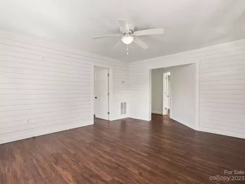 146 Sellers Rd, Clyde, NC 28721 photo 6