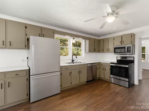 146 Sellers Rd, Clyde, NC 28721 photo 11