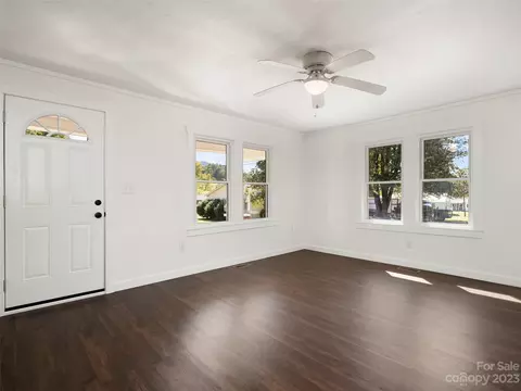 146 Sellers Rd, Clyde, NC 28721 photo 4