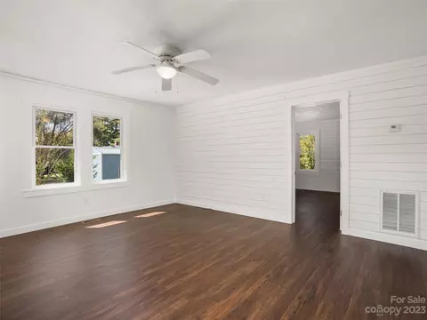 146 Sellers Rd, Clyde, NC 28721 photo 5