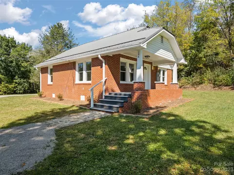 146 Sellers Rd, Clyde, NC 28721