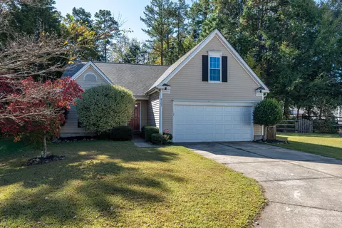 6107 Foster Brook Dr, Charlotte, NC 28216