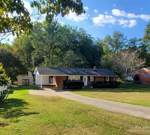 224 Elizabeth Ln, Dallas, NC 28034