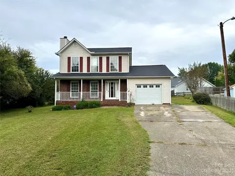 7403 Prindle Lake Dr, Charlotte, NC 28227