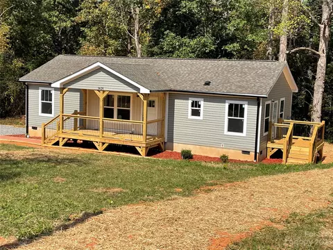 1625 Amherst Rd, Morganton, NC 28655