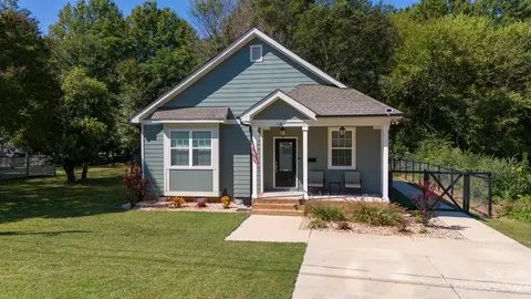 14 Rose St, York, SC 29745