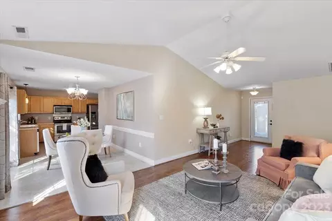 1007 Stepping Stone Ln, Monroe, NC 28110 photo 9