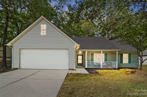 105 Southcliff Dr, Waxhaw, NC 28173