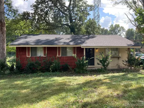 5221 Queen Anne Rd, Charlotte, NC 28217