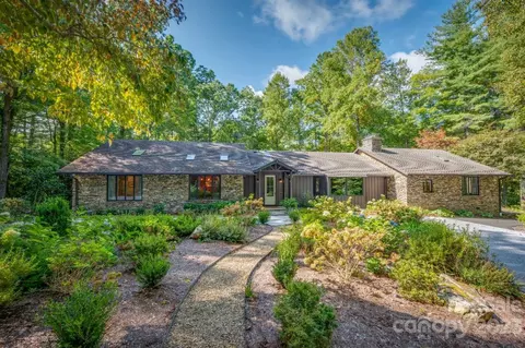 255 Tranquility Pl, Hendersonville, NC 28739