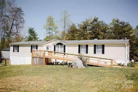 Exterior - 91 Apache Path, Marion, NC 28752 photo 1 of 7