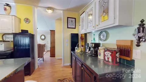 Kitchen - 91 Apache Path, Marion, NC 28752 photo 7 of 7