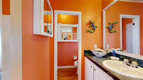 Bath - 91 Apache Path, Marion, NC 28752 photo 2 of 6