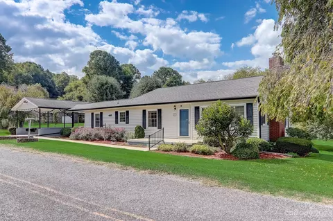 184 Couzins Ln, Waynesville, NC 28786