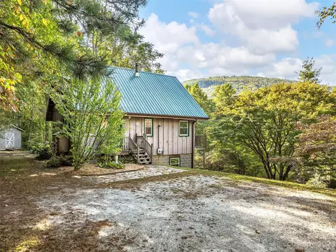 144 Black Cherry Ln, Hendersonville, NC 28792