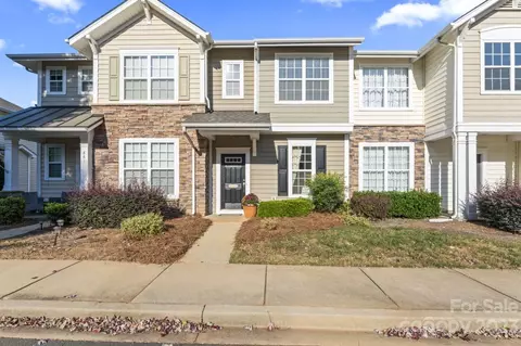 883 Lacebark Dr, Rock Hill, SC 29732