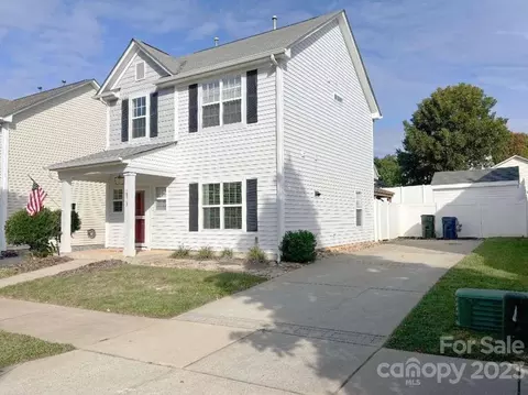 10715 Meadow Crossing Ln, Cornelius, NC 28031