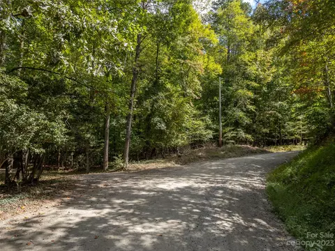 00 River Rd, Columbus, NC 28722
