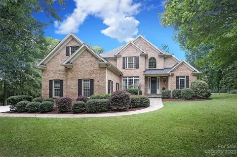 365 Catawba Crest Ln, Clover, SC 29710