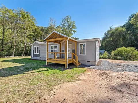 165 Brookside St, Clyde, NC 28721 photo 2