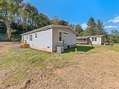 165 Brookside St, Clyde, NC 28721 photo 5