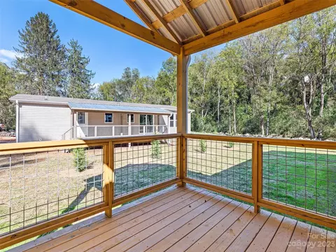 165 Brookside St, Clyde, NC 28721 photo 6