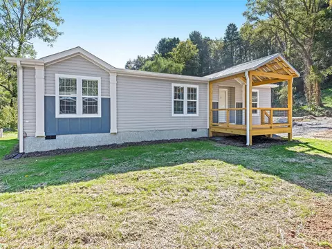 165 Brookside St, Clyde, NC 28721 photo 3