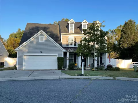 10874 Store House Ct, Davidson, NC 28036