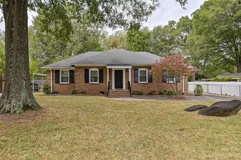 2611 Southbourne Rd, Charlotte, NC 28273