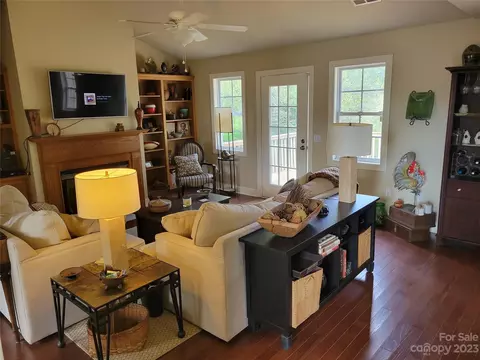 2026 Sugar Maple Ln, Conover, NC 28613 photo 9