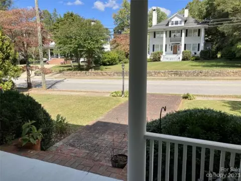 207 Probart St, Brevard, NC 28712 photo 4