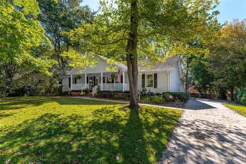 1317 Kent Dr, Lancaster, SC 29720 photo 2