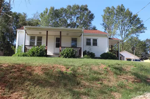 415 Charleston St, Blacksburg, SC 29702