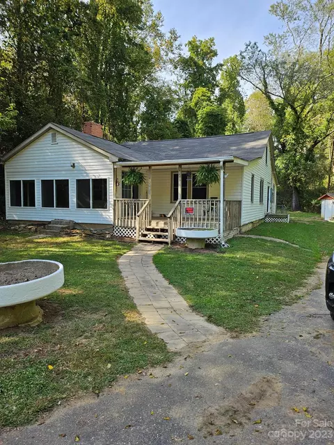 Hookers Gap Road, Candler, NC 28715