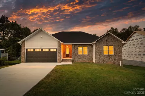 481 14th Avenue Ne Dr NE, Hickory, NC 28601