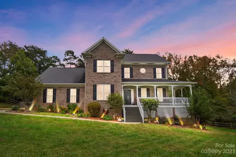 9844 Hofstra Ct, Mint Hill, NC 28227