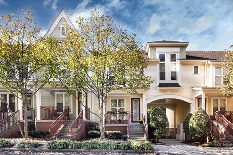 1043 Sycamore Green Pl, Charlotte, NC 28202