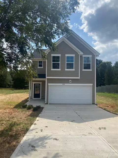 1812 Safriet 3 Rd #3, Statesville, NC 28625