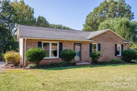 804 S Laurel St, Lincolnton, NC 28092
