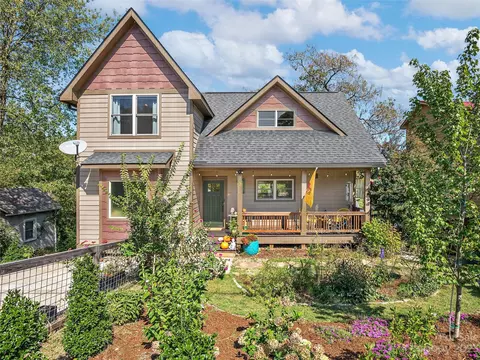 287 Westwood Pl, Asheville, NC 28806