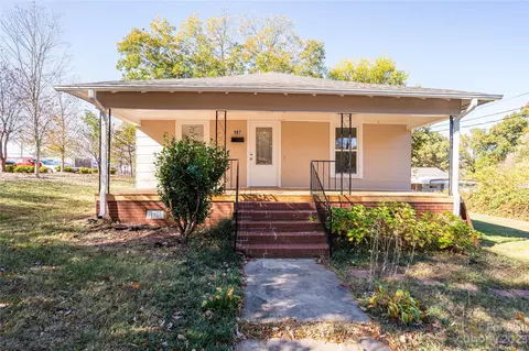 107 Benfield St, Lincolnton, NC 28092