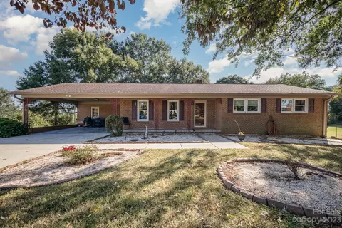 910 Woodland Dr, Shelby, NC 28150