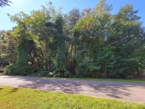 0000 Executive Cir, Denver, NC 28037