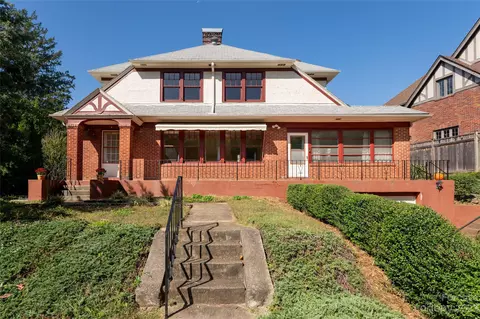 7 Lynwood Rd, Asheville, NC 28804